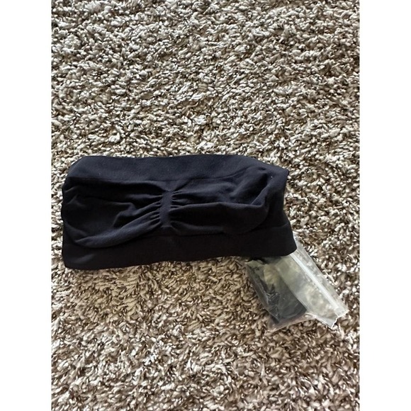 SKIMS Convertible Strapless Bandeau Tube Top with Adjustable Straps - Picture 1 of 3